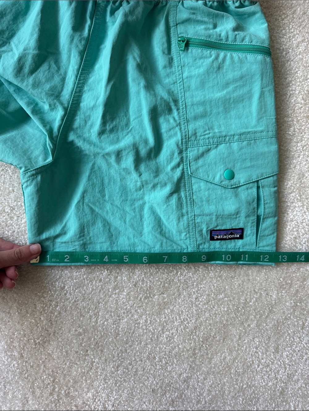 Patagonia Women’s Teal Outdoor Cargo Shorts with Pink Web Belt - Picture 7 of 8